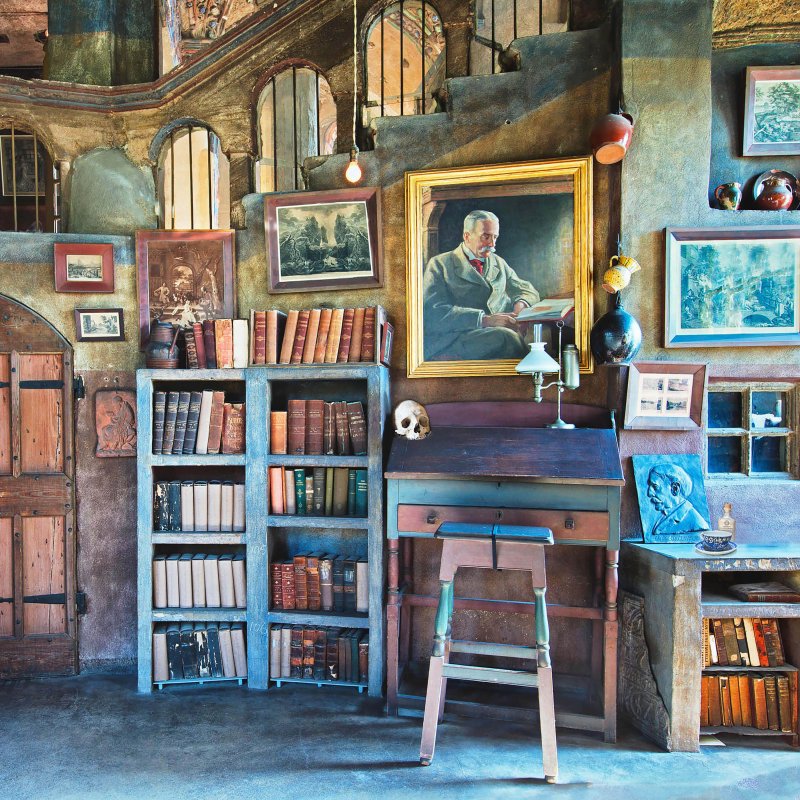 “Alchemy of Memory” by Leslie Sinclair.